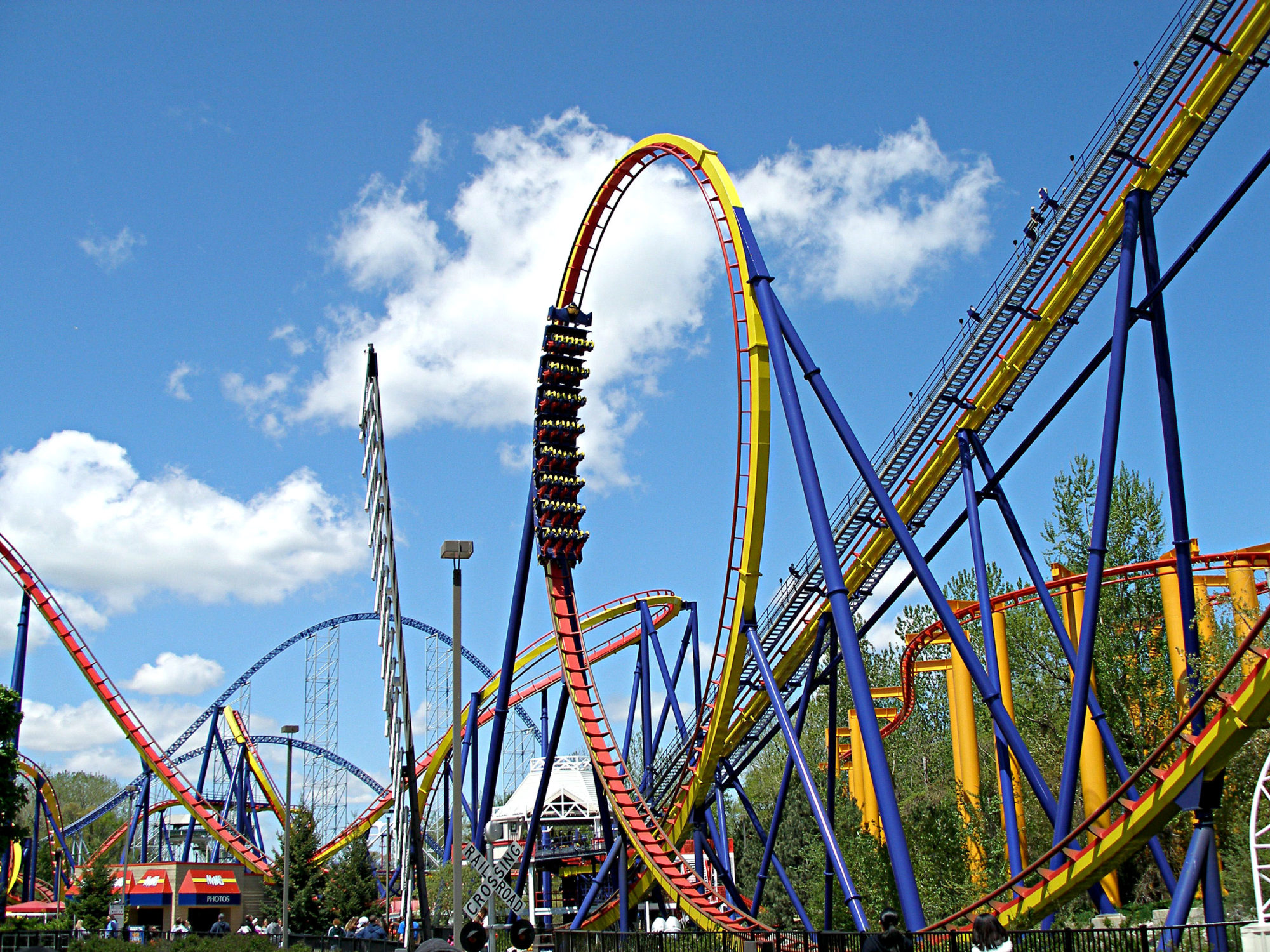 5 Thrilling Theme Parks You Won't Want to Miss | BusTickets.com