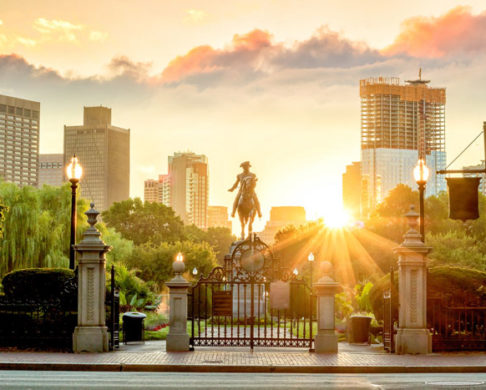 Your Boston Travel Guide: 6 Things to Do When Visiting Boston